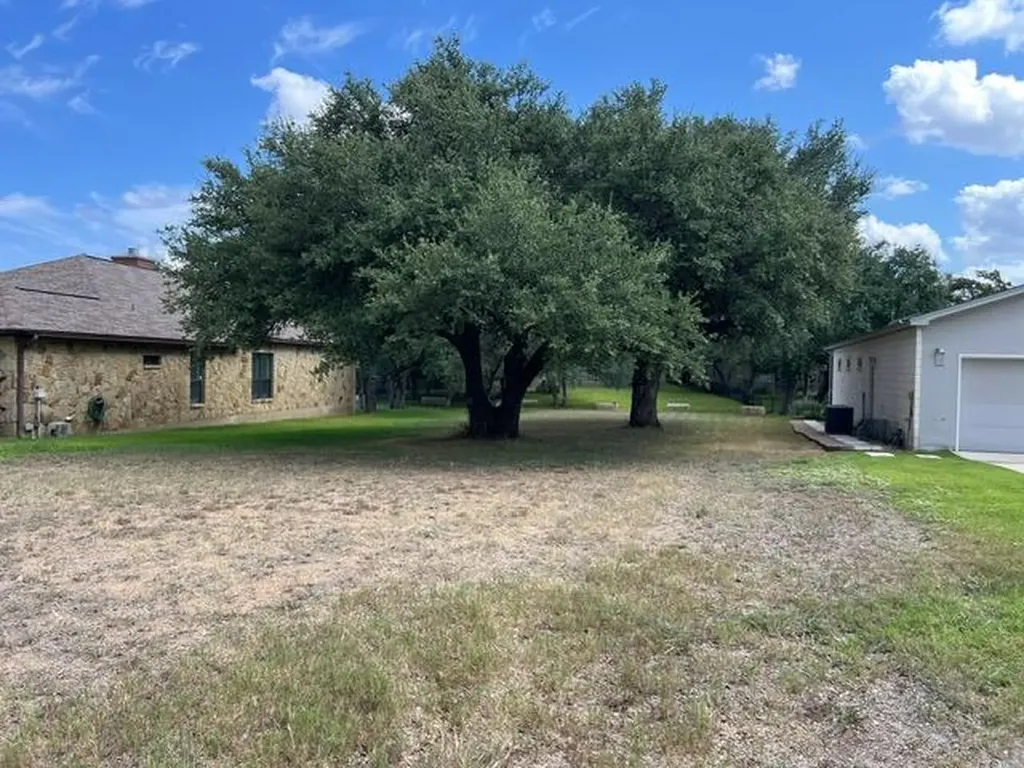 120 Cove Road Llano TX 78639