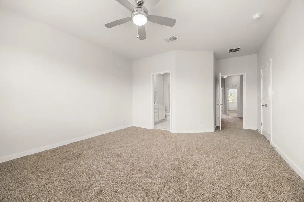 605 W South St Street Leander TX 78641