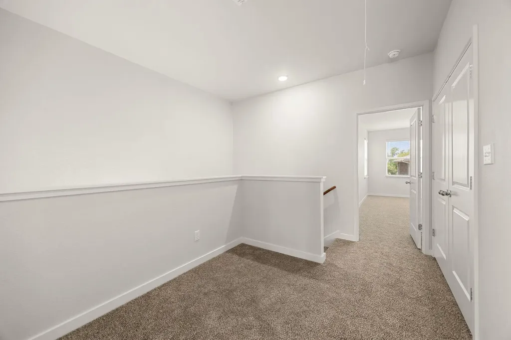 605 W South St Street Leander TX 78641