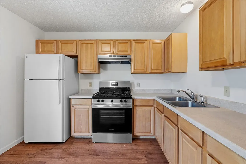 6205 Shadow Bend Austin TX 78745