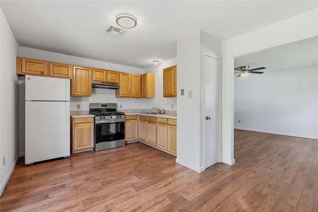 6205 Shadow Bend Austin TX 78745
