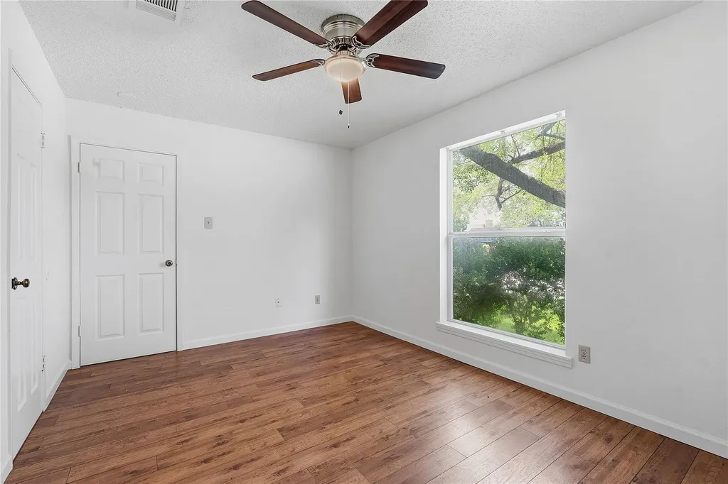 6205 Shadow Bend Austin TX 78745