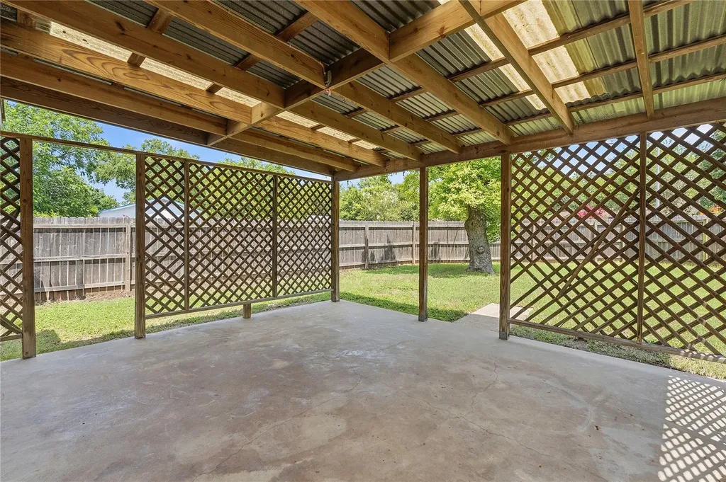 6205 Shadow Bend Austin TX 78745
