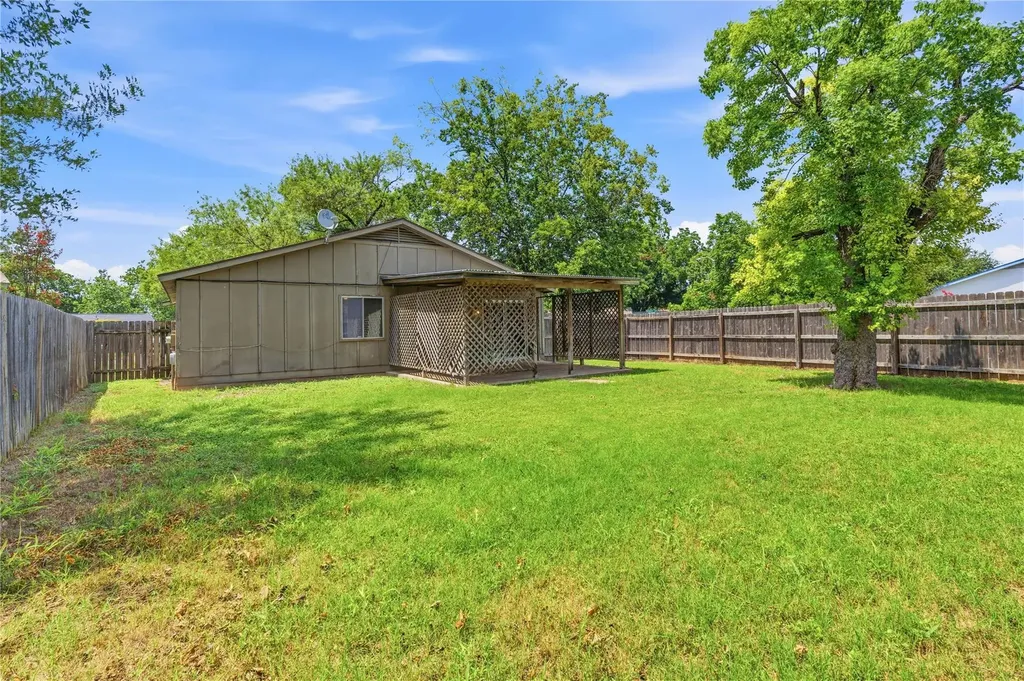 6205 Shadow Bend Austin TX 78745