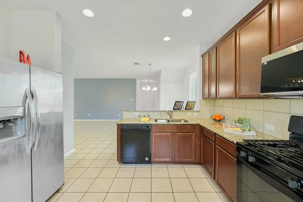 220 Nettletree Drive Buda TX 78610