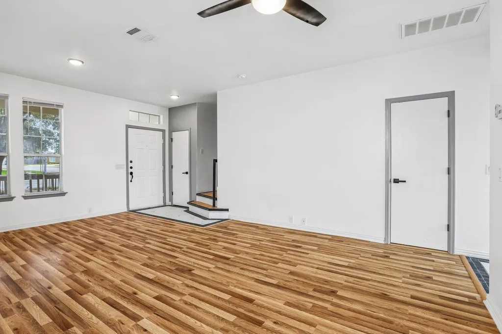 18736 Imperial Eagle Lane Elgin TX 78621