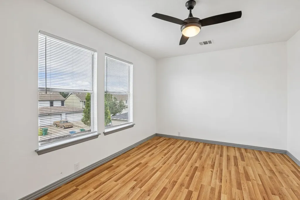 18736 Imperial Eagle Lane Elgin TX 78621