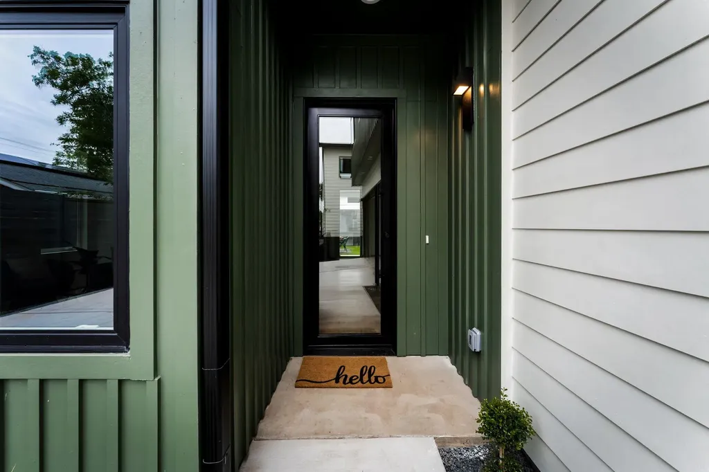 3204 Lyons Road Austin TX 78702