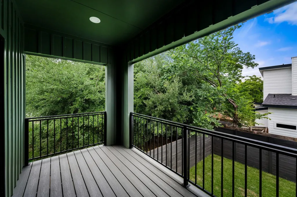 3204 Lyons Road Austin TX 78702