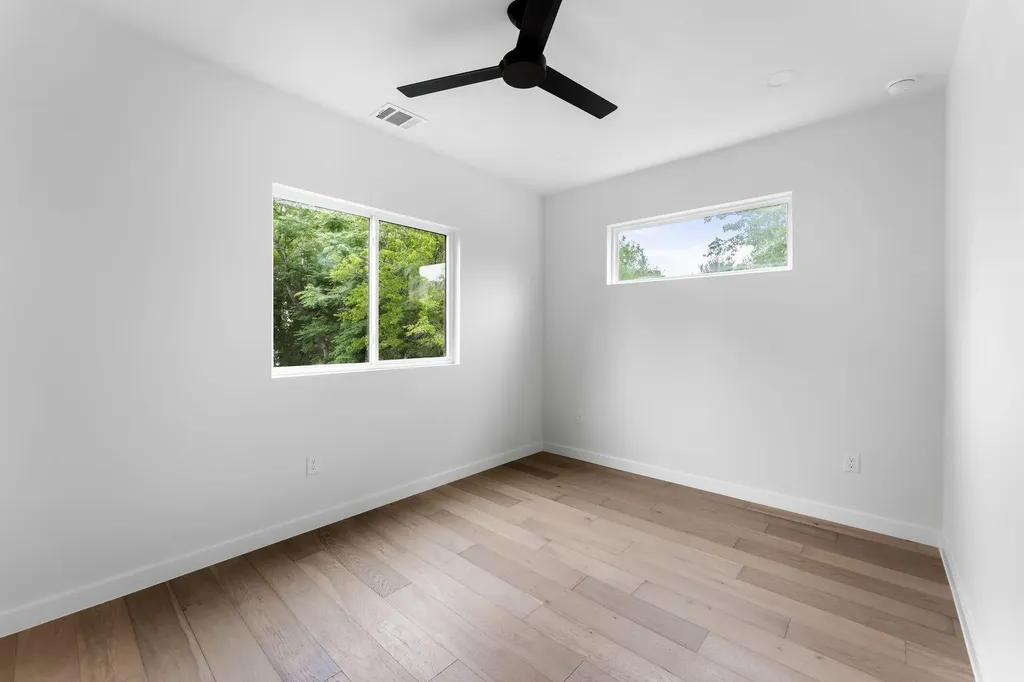 3204 Lyons Road Austin TX 78702