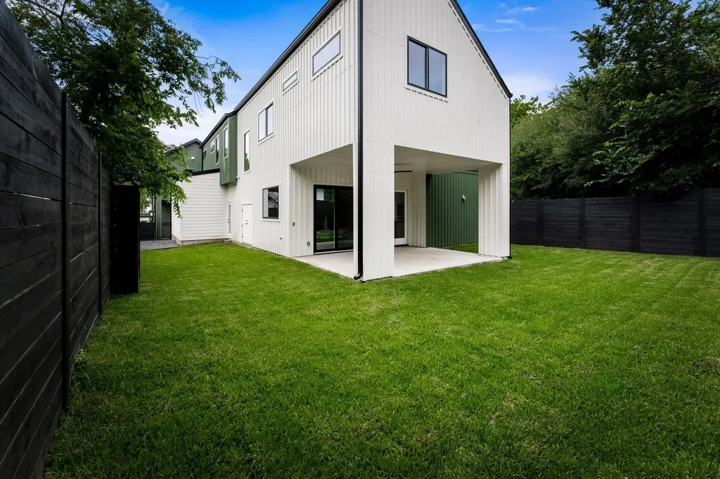 3204 Lyons Road Austin TX 78702