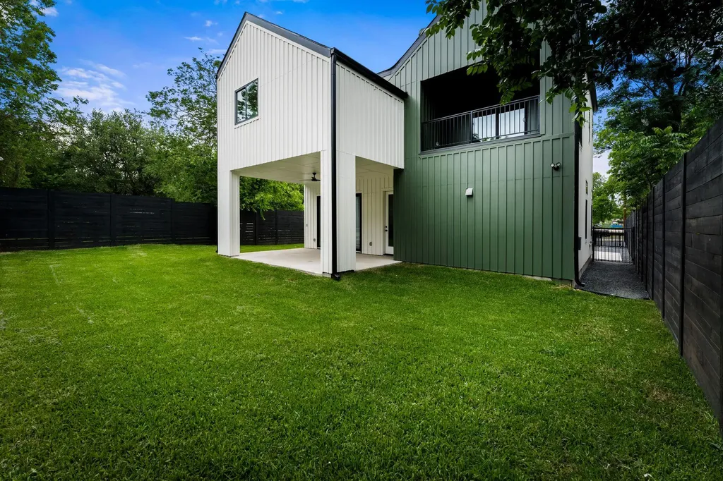 3204 Lyons Road Austin TX 78702