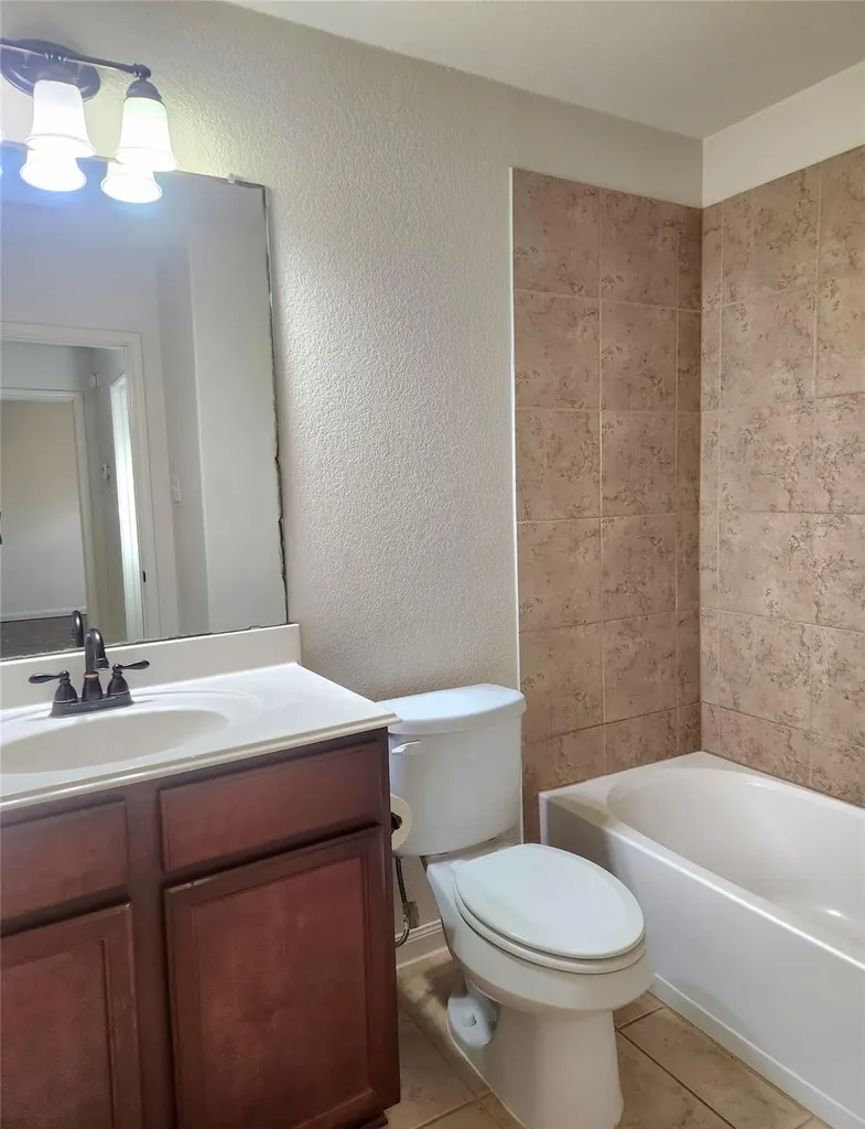 1616 Treeta Trail Kyle TX 78640