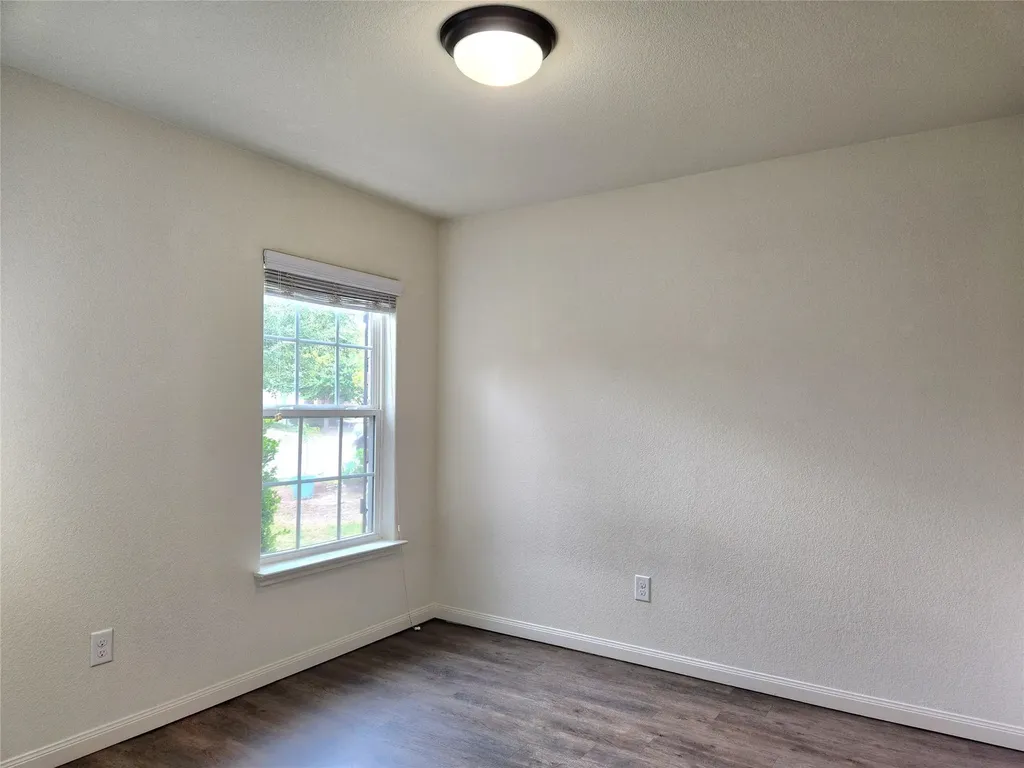 1616 Treeta Trail Kyle TX 78640