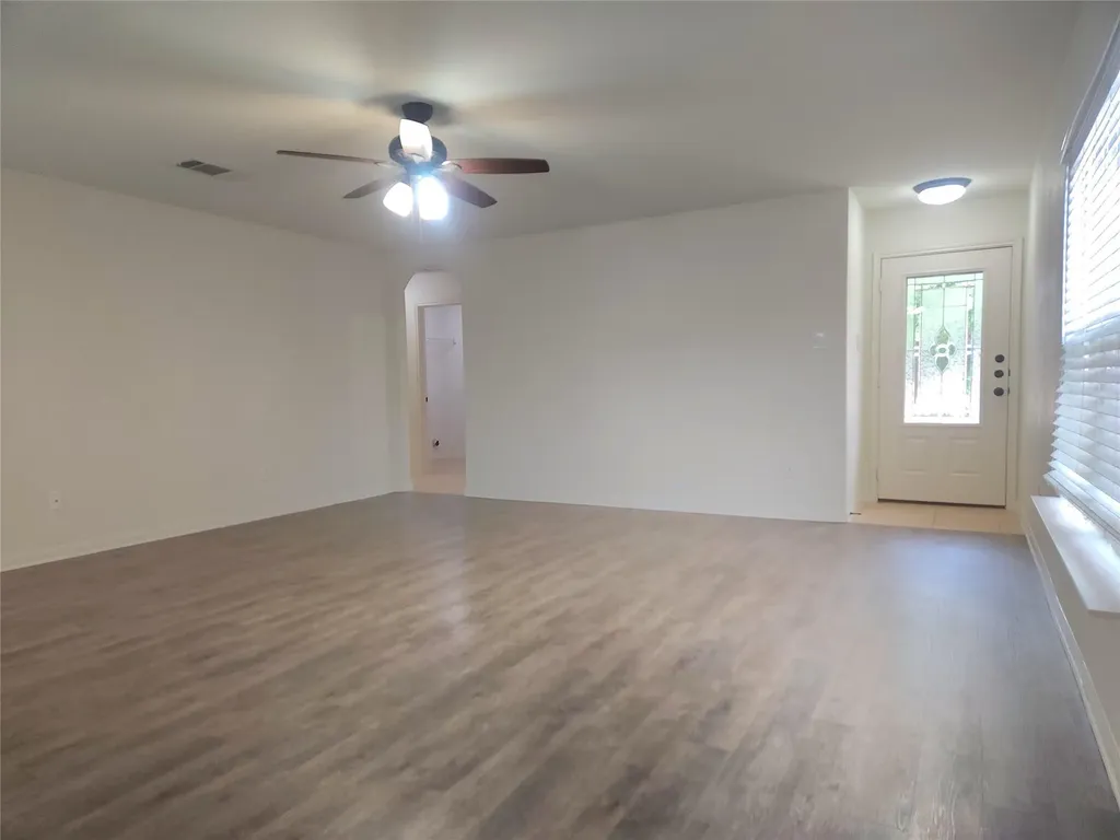 1616 Treeta Trail Kyle TX 78640