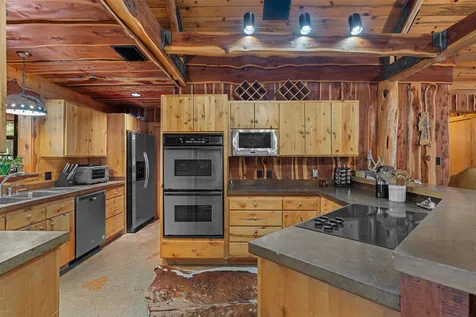 421 Rolling Hills Road Blanco TX 78606
