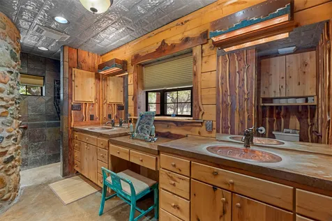 421 Rolling Hills Road Blanco TX 78606