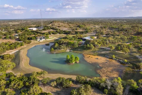 421 Rolling Hills Road Blanco TX 78606
