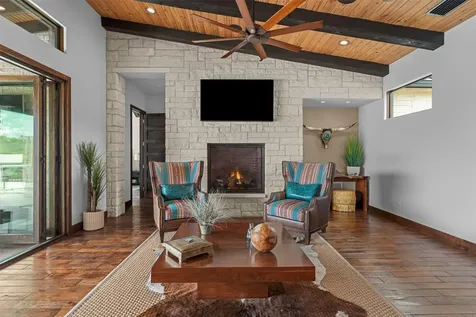 421 Rolling Hills Road Blanco TX 78606