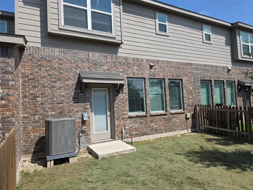 17100 Carmel Cricket Drive Pflugerville TX 78660