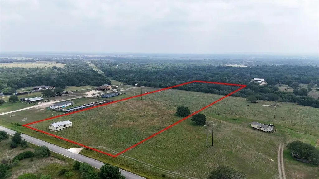 6015 Seawillow Road Lockhart TX 78644