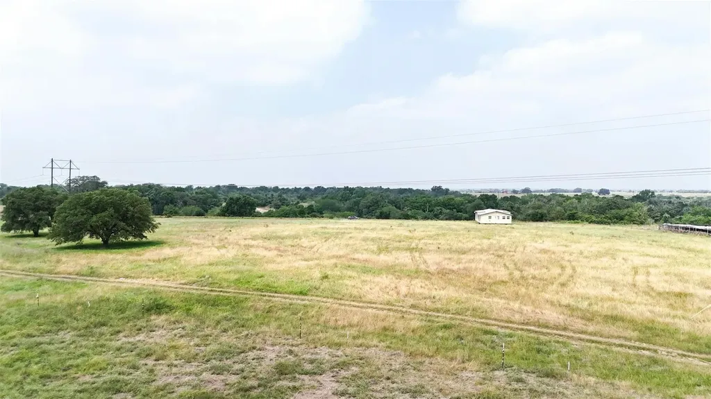 6015 Seawillow Road Lockhart TX 78644