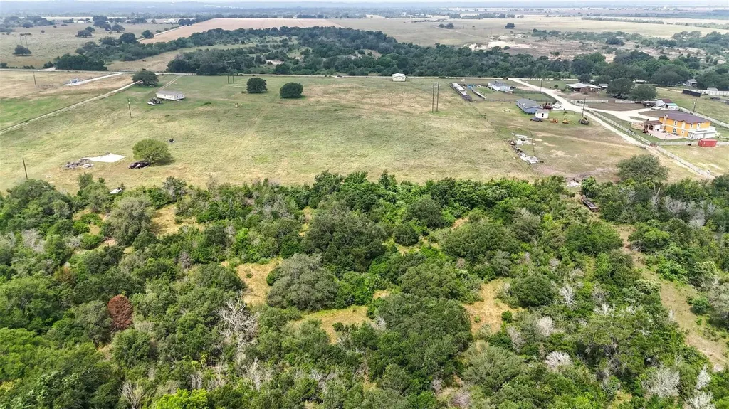 6015 Seawillow Road Lockhart TX 78644