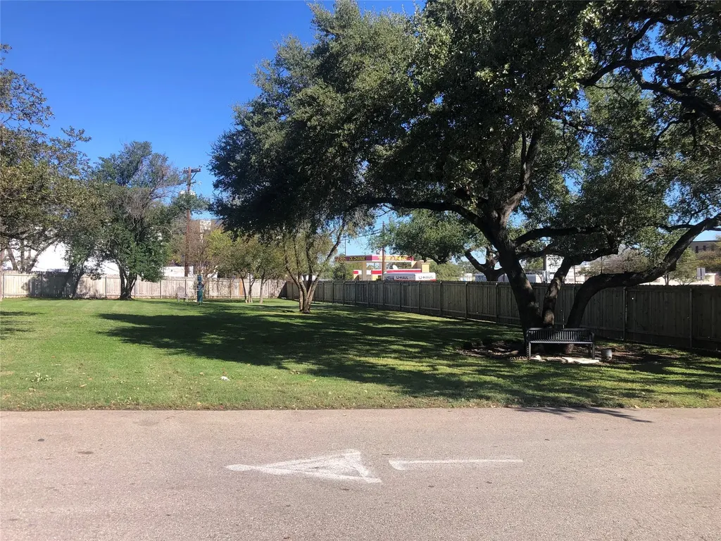 5330 Balcones Drive Austin TX 78731