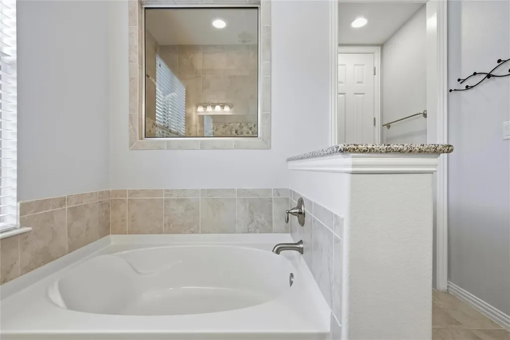 3928 Cole Valley Lane Round Rock TX 78681