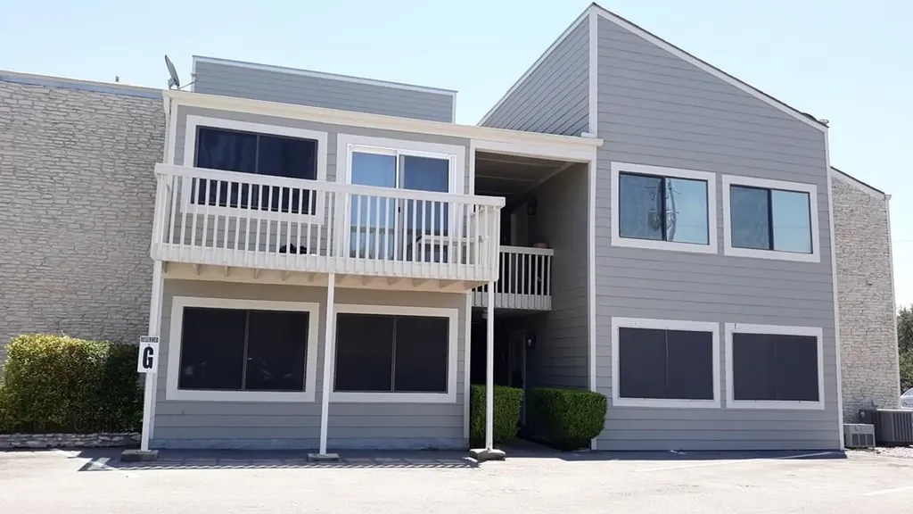 5801 Thunderbird Street Lago Vista TX 78645