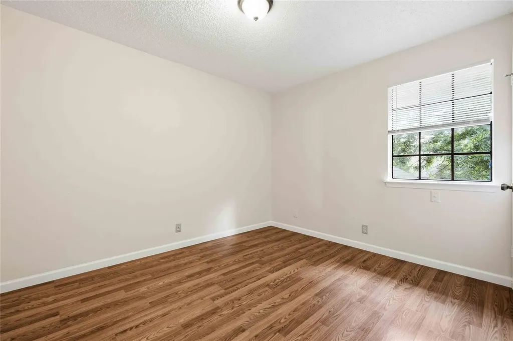 1105 Ash Cove Austin TX 78753