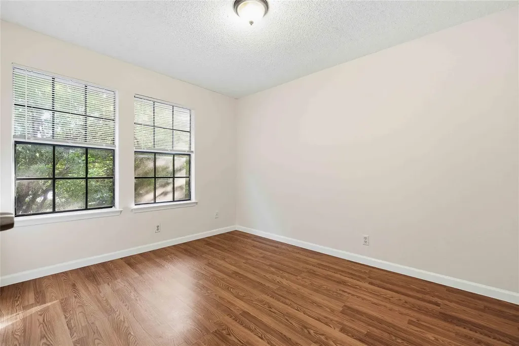 1105 Ash Cove Austin TX 78753