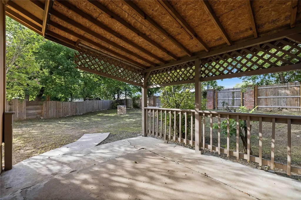 1105 Ash Cove Austin TX 78753