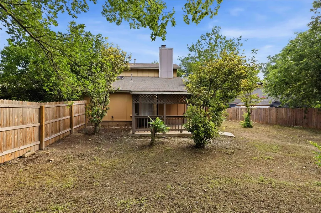 1105 Ash Cove Austin TX 78753