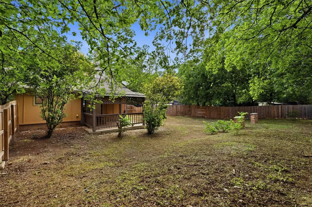 1105 Ash Cove Austin TX 78753