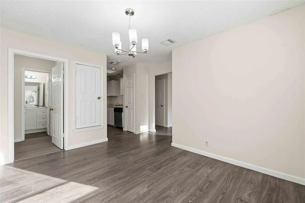 1105 Ash Cove Austin TX 78753