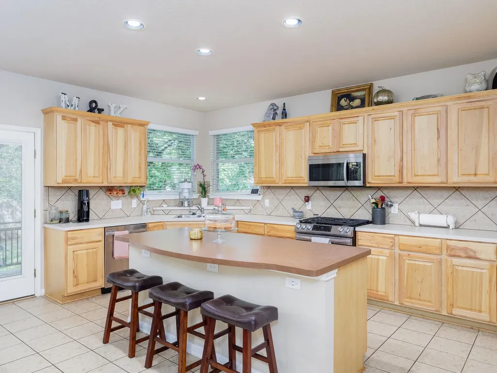 2407 Silver Spur Lane Leander TX 78641