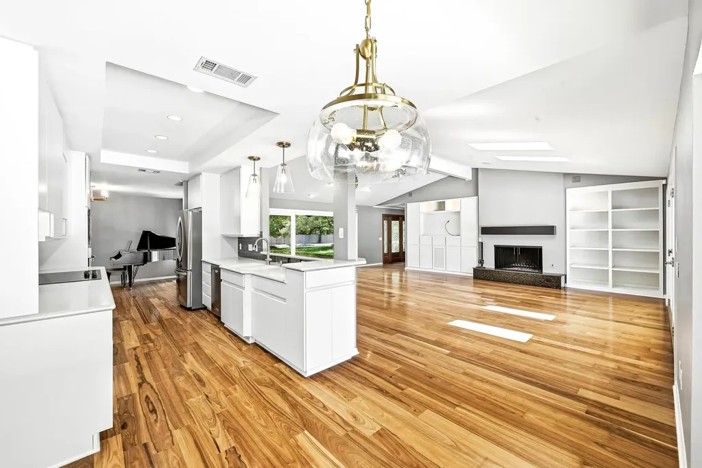 8608 Crest Ridge Circle Austin TX 78750