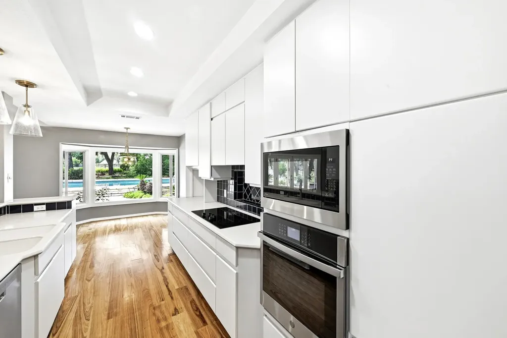 8608 Crest Ridge Circle Austin TX 78750