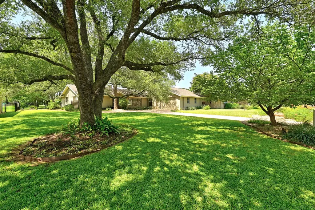 8608 Crest Ridge Circle Austin TX 78750