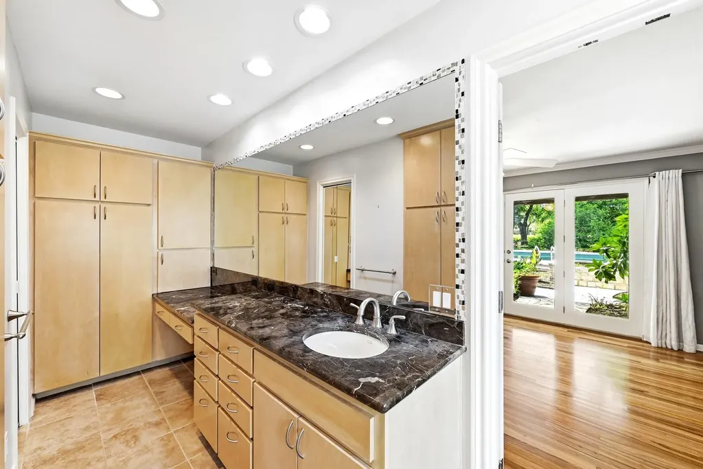 8608 Crest Ridge Circle Austin TX 78750