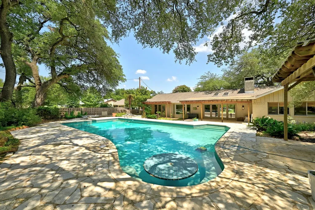 8608 Crest Ridge Circle Austin TX 78750