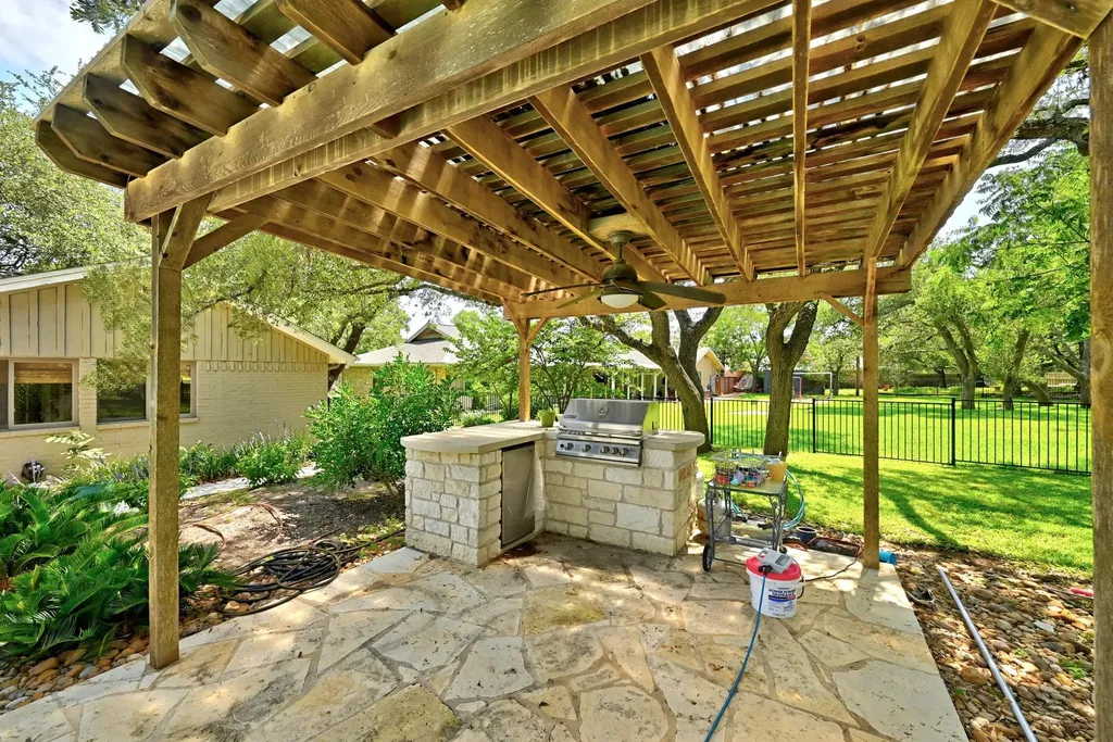 8608 Crest Ridge Circle Austin TX 78750