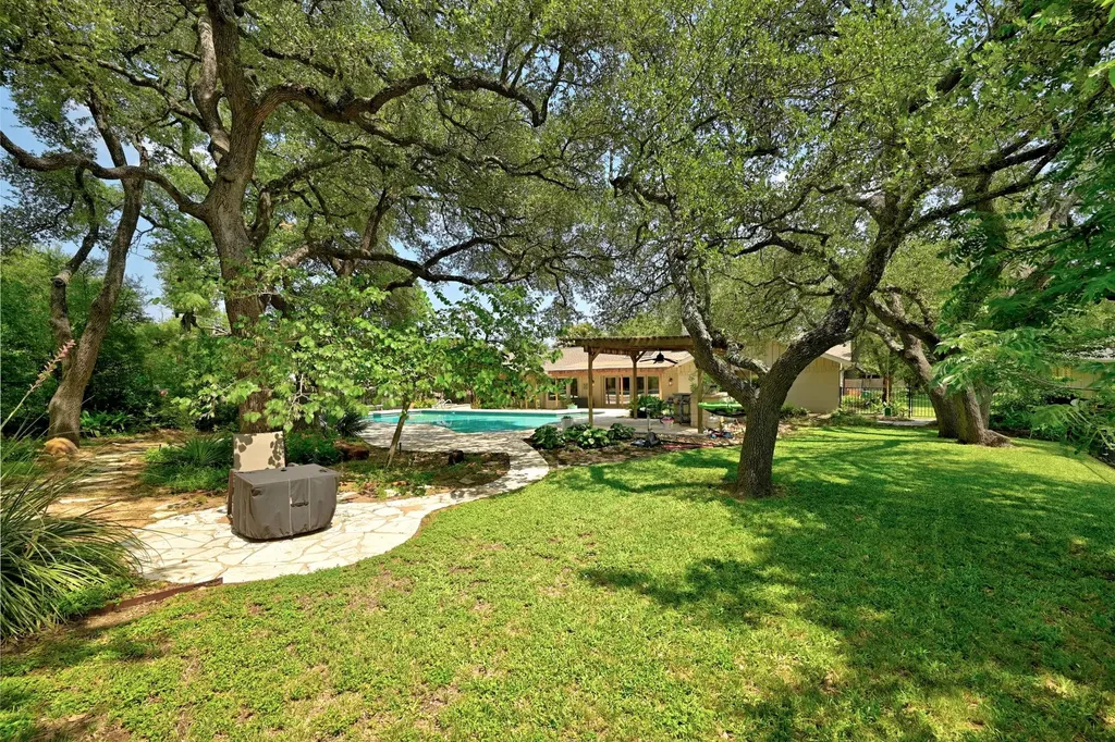 8608 Crest Ridge Circle Austin TX 78750