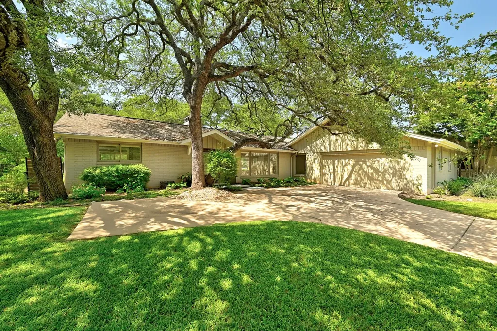 8608 Crest Ridge Circle Austin TX 78750