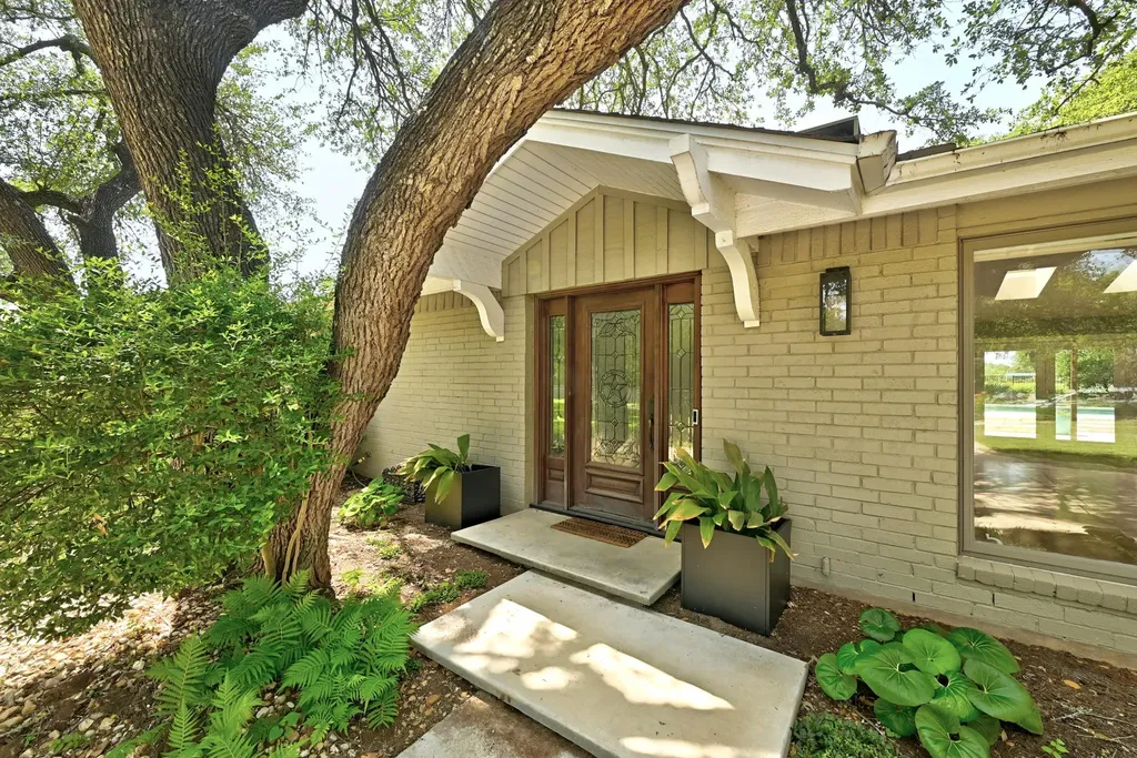 8608 Crest Ridge Circle Austin TX 78750