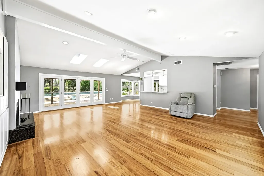8608 Crest Ridge Circle Austin TX 78750