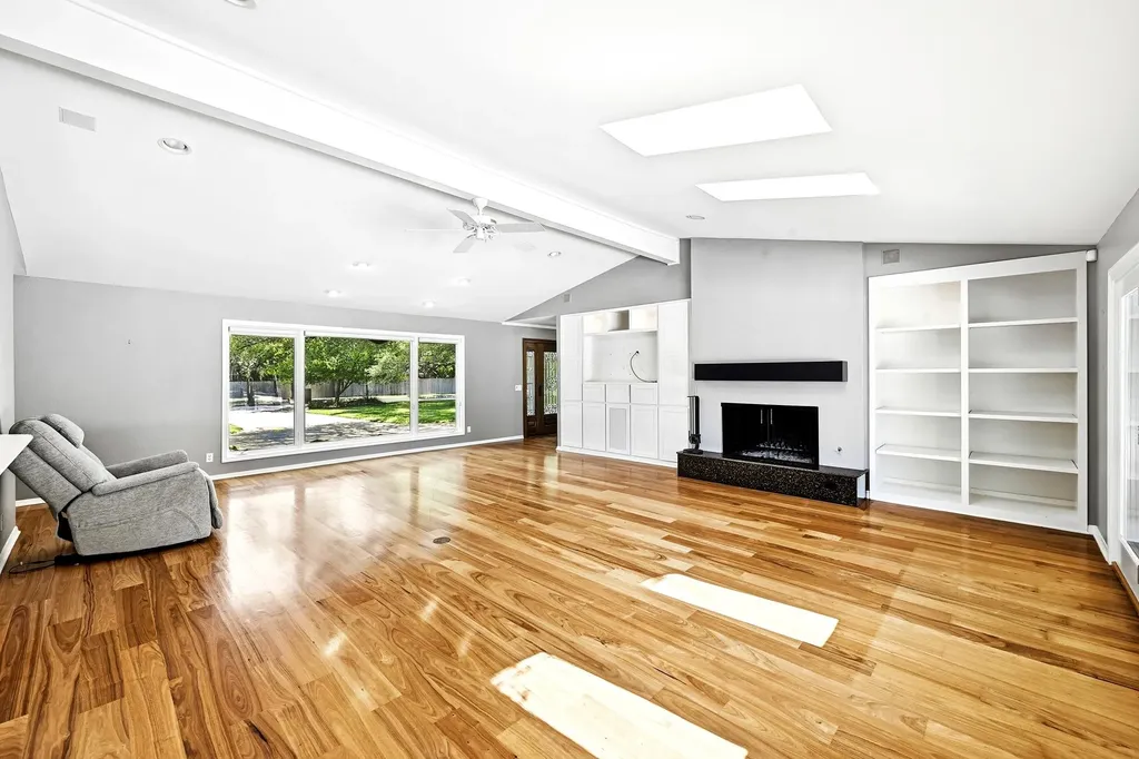8608 Crest Ridge Circle Austin TX 78750