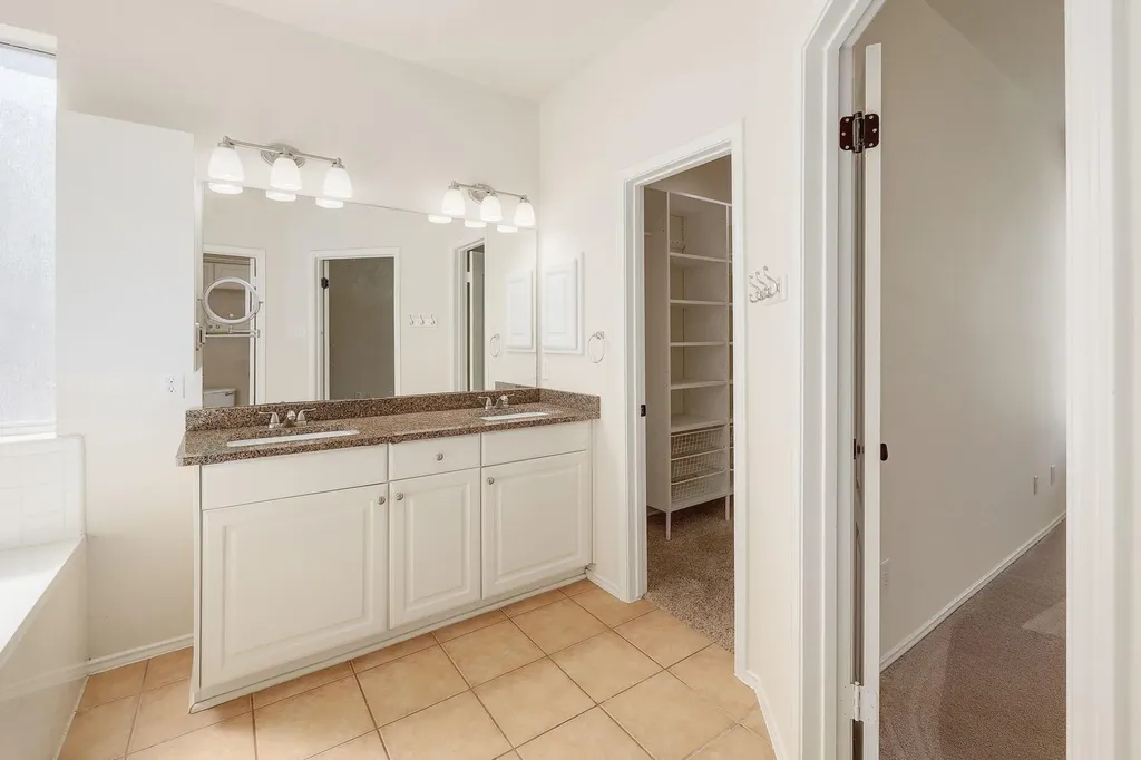 2307 Hayfield Square Pflugerville TX 78660