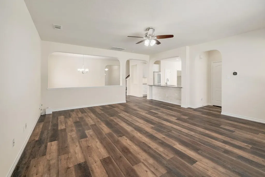 2307 Hayfield Square Pflugerville TX 78660